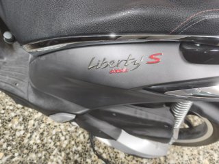 Piaggio ABS 125 Scooter Negra/Gris