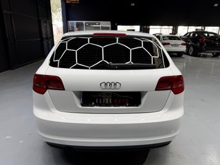 AUDI A3 Sportback 1.6 TDI 105 Stronic Attraction