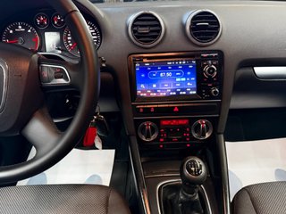 AUDI A3 Sportback 1.6 TDI 105 Stronic Attraction