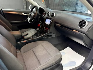 AUDI A3 Sportback 1.6 TDI 105 Stronic Attraction