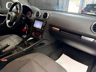 AUDI A3 Sportback 1.6 TDI 105 Stronic Attraction