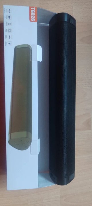 Altavoz Bluetooth Negro y Plateado