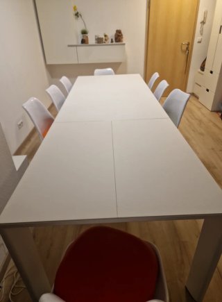 Mesa comedor blanca de alta gama y 6 sillas tulipá