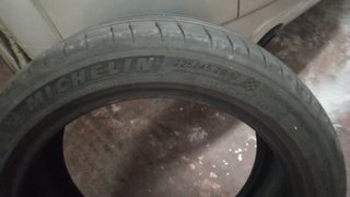 4 Neumáticos Michelin Pilot Sport 225/45 R17 94Y