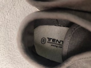 Zapatillas niña Tench grises y blancas