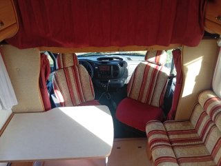 Ford Chausson welcome 28  2005