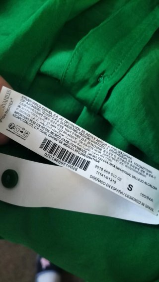 Elegante camisa verde de manga larga