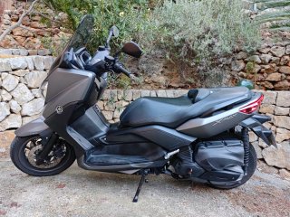 Yamaha Xmax 400 ABS Maxi Scooter