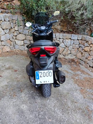 Yamaha Xmax 400 ABS Maxi Scooter
