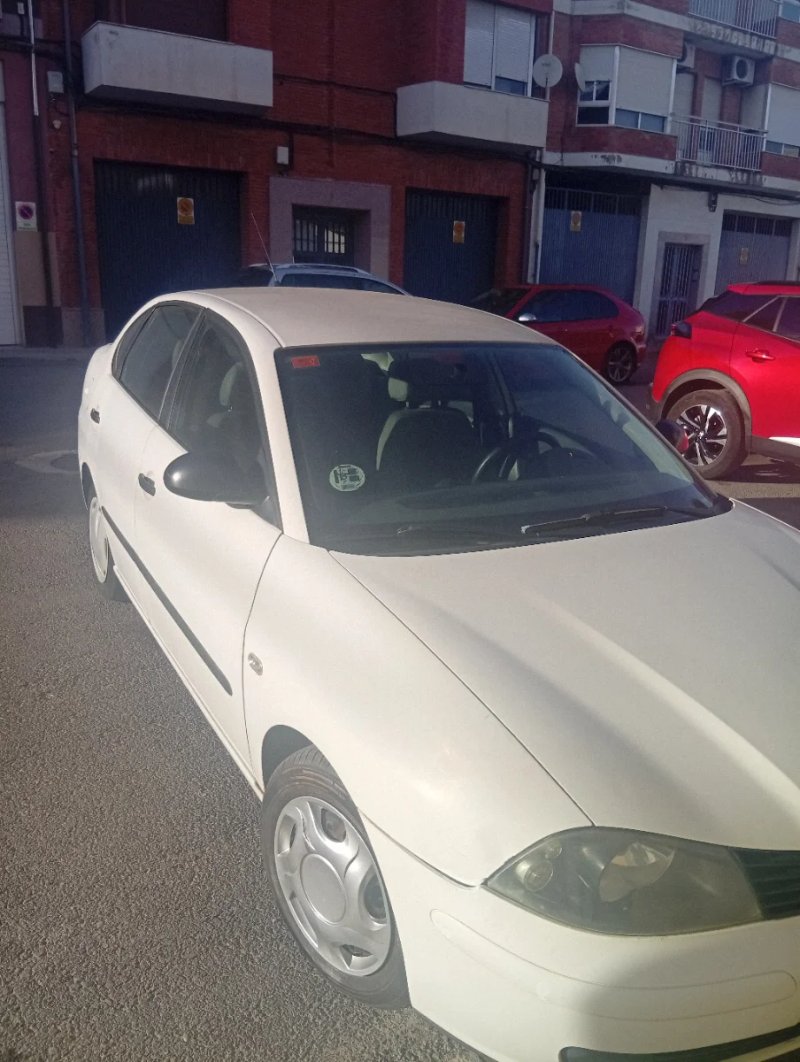 SEAT Cordoba 2003 - foto 1