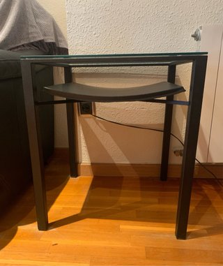 Mesa industrial metal piel y cristal