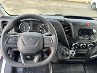IVECO DAILY 35 S 16 V 3750 156 CHASIS CAJA CERRADA