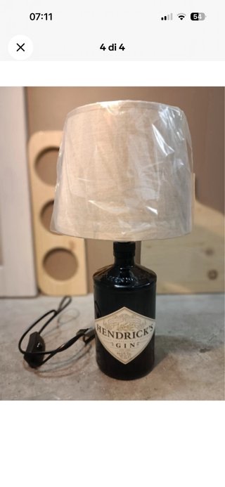 Lampada Hendrick's Gin in Vetro Nero