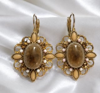 Pendientes baño oro filigrana piedra marrón