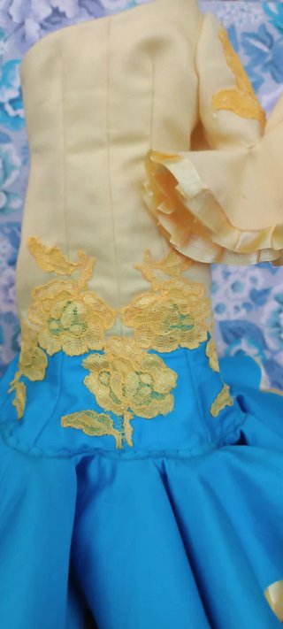Vestido de  flamenca Nancy Amarillo y Azul