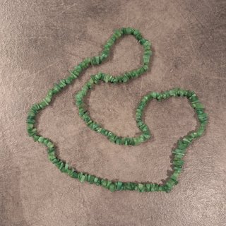 Collana con pietre verdi