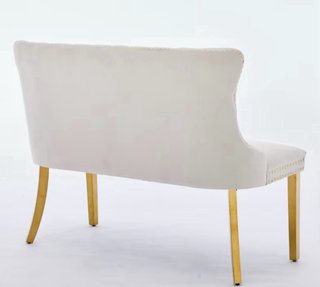 Banco sillón beige tachuelas doradas terciopelo