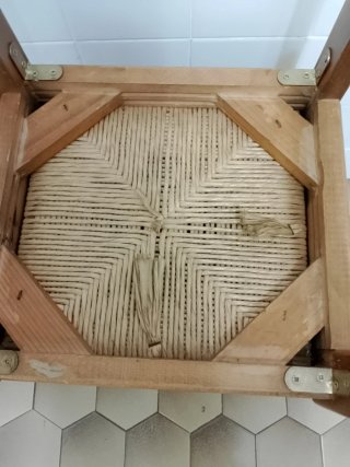 Taburetes de madera y anea (5 unidades)