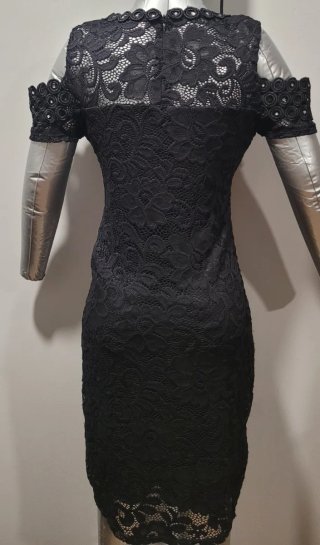Vestido Negro Encaje y detalles