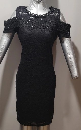 Vestido Negro Encaje y detalles