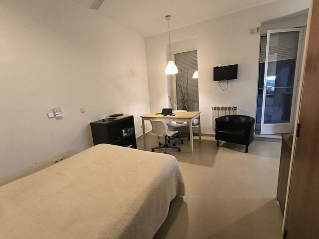Estudio en alquiler en Cortes - Huertas en Madrid - Imagen 4