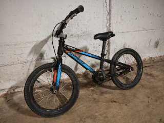 Bicicleta Specialized HOTROCK 16