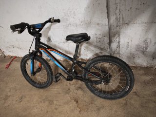 Bicicleta Specialized HOTROCK 16
