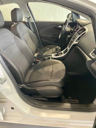Opel Astra 2015