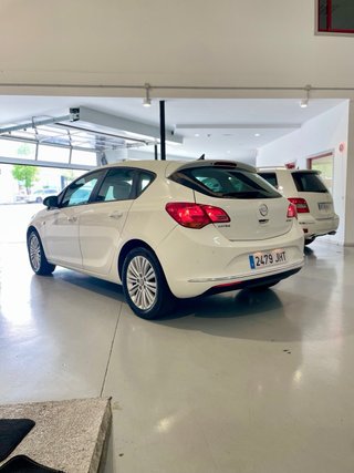 Opel Astra 2015