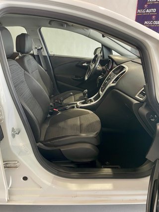 Opel Astra 2015