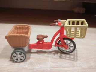 Triciclo Sylvanian Families con cesta