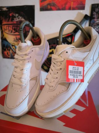 Zapatillas Nike Beige/Blanco