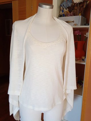 Conjunto blanco chaqueta y camiseta,talla 36/38