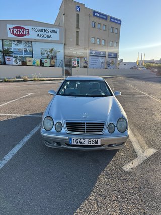 Mercedes-Benz  CLK 2002