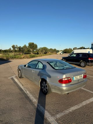 Mercedes-Benz  CLK 2002
