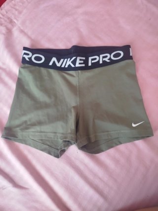 Nike Pro Shorts Verde Oliva