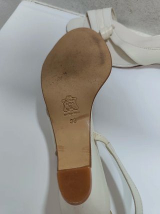 Sandalias blancas de tiras