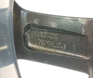 Citroen 2423650 39228528 llanta c3 aircross