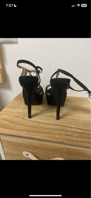 Sandalias de tacón negras con plataforma