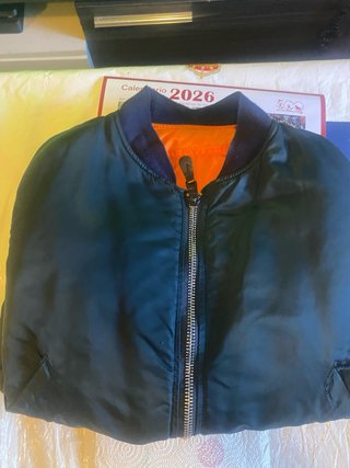 Chaqueta Bomber Alpha Industries Azul petroleo.