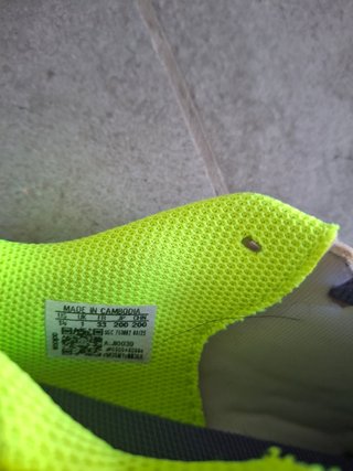 Botas futbol Adidas, t. 33