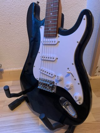 Guitarra Eléctrica Negra