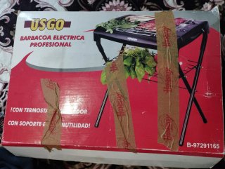 Barbacoa Eléctrica USGO Negra y Plateada