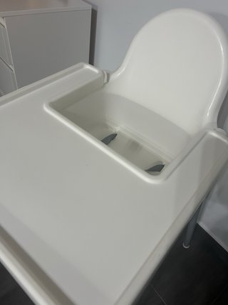 Trona IKEA con cojin a rayas. Recojida en jaen