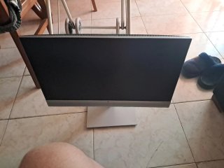 Pantalla HP Plata y Negra