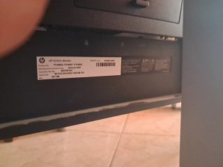 Pantalla HP Plata y Negra