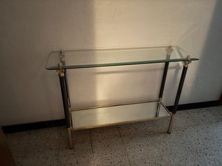 Mesa auxiliar recibidor cristal y metal