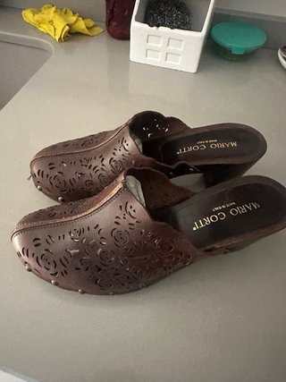 Zuecos Mario Corti Marrones