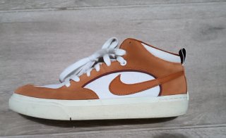 Zapatillas Nike Naranja y Blanco