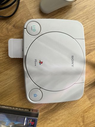 Consola Sony PlayStation 1 Blanca + Juego